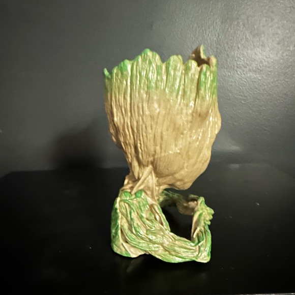 Cute Groot Planter - Picture 2 of 4